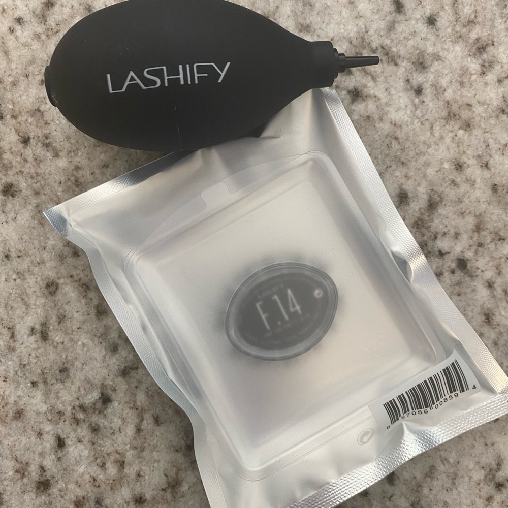 NWT Lashify F14 and Blow Speed Dryer